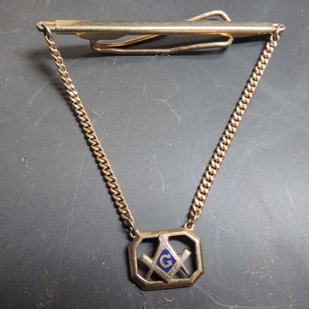 GOLD TONE MASONIC TIE BAR CLIP Chain, ANSON, Masons "G"
